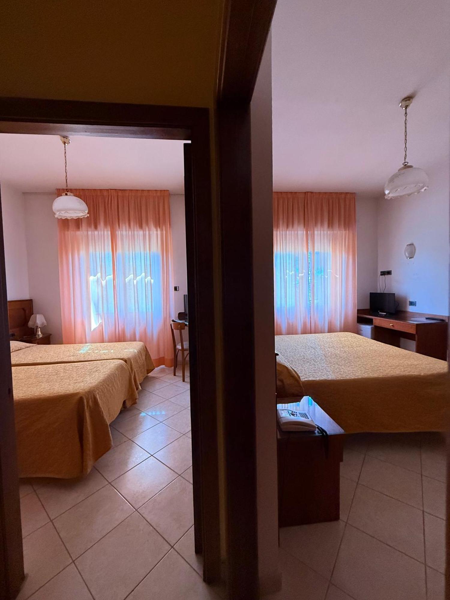 Grifone Hotel Perugia Ngoại thất bức ảnh