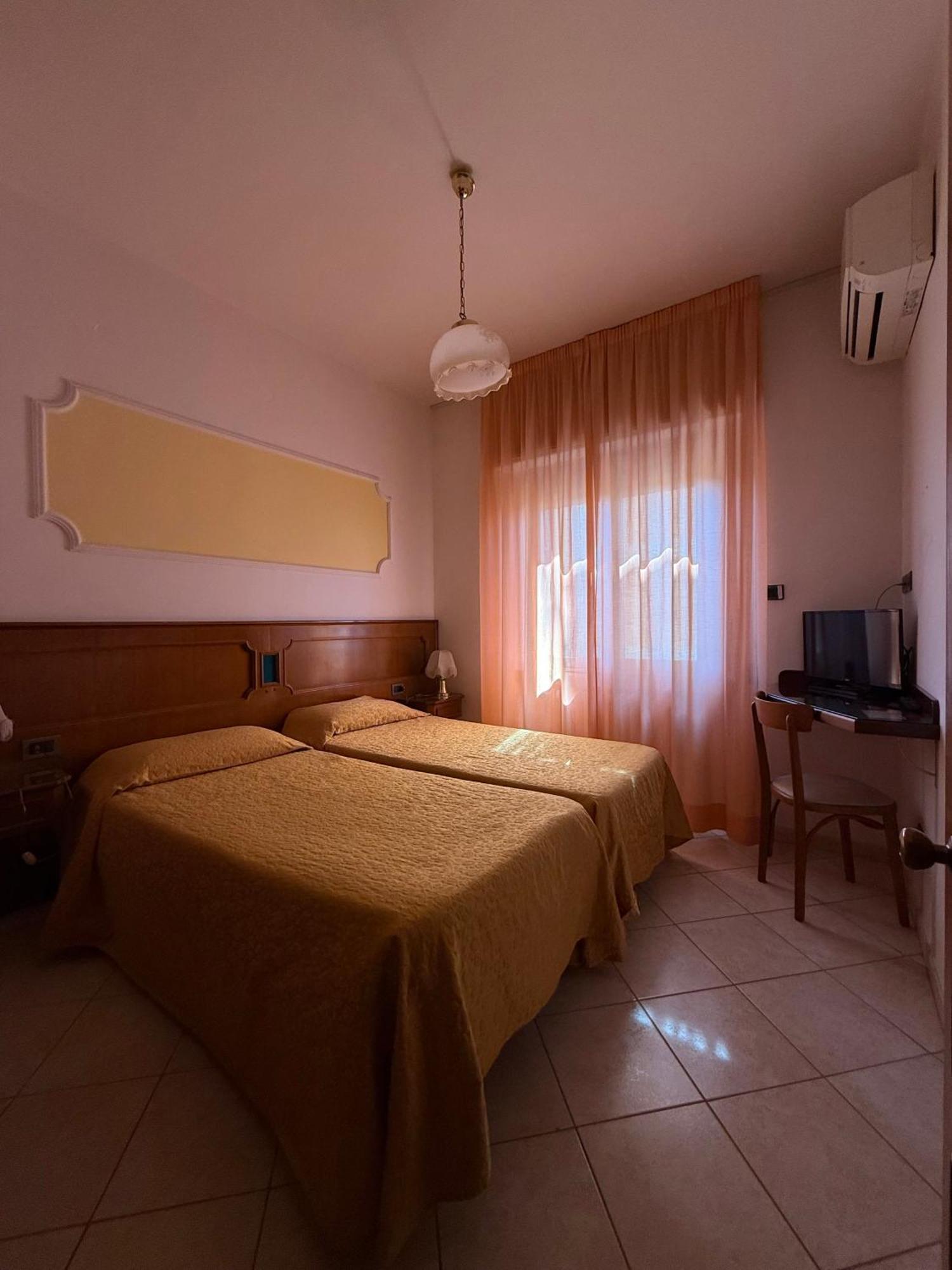 Grifone Hotel Perugia Ngoại thất bức ảnh