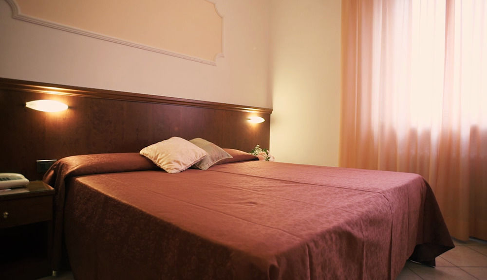 Grifone Hotel Perugia Ngoại thất bức ảnh
