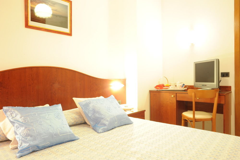 Grifone Hotel Perugia Ngoại thất bức ảnh