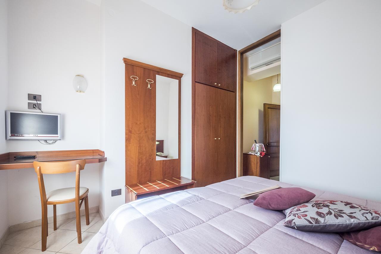 Grifone Hotel Perugia Ngoại thất bức ảnh