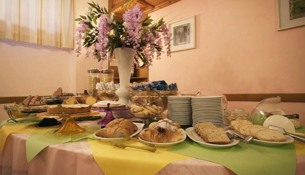 Grifone Hotel Perugia Ngoại thất bức ảnh